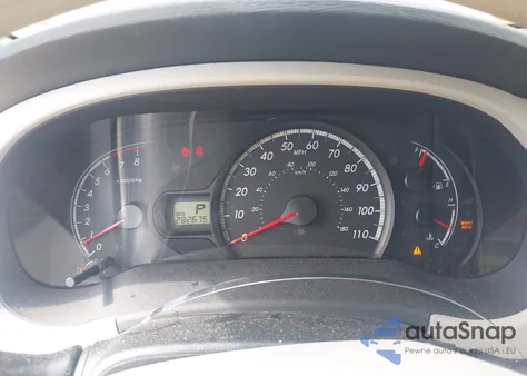 2013 Toyota Sienna Le V6 8 Passenger z USA, uszkodzony, nr VIN 5TDKK3DC4DS345768